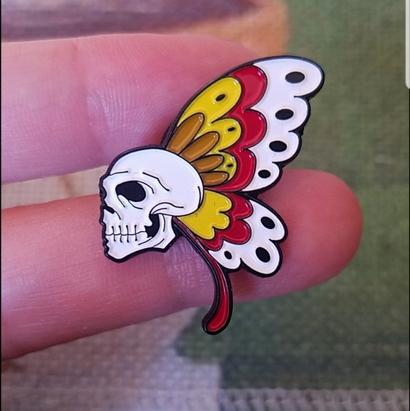 *2 for $13* Skul w/ Butterfly Headdress Enamel Pin - Picture 2 of 5
